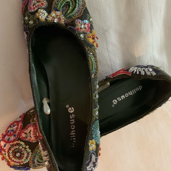 Beaded shoes - Picture 3 of 3